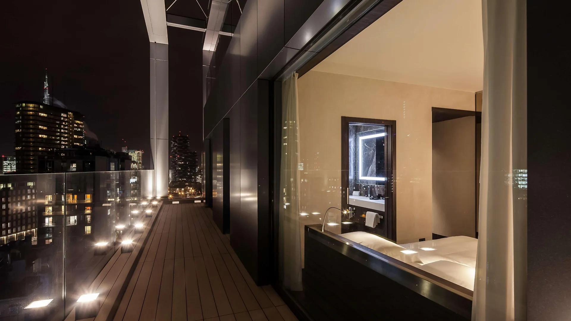 Hyatt Centric Milan Centrale 4*,  Italy