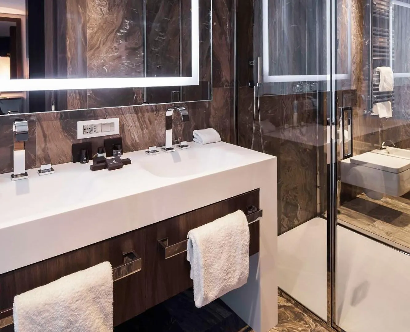 Hyatt Centric Milan Centrale 4*,  Italy