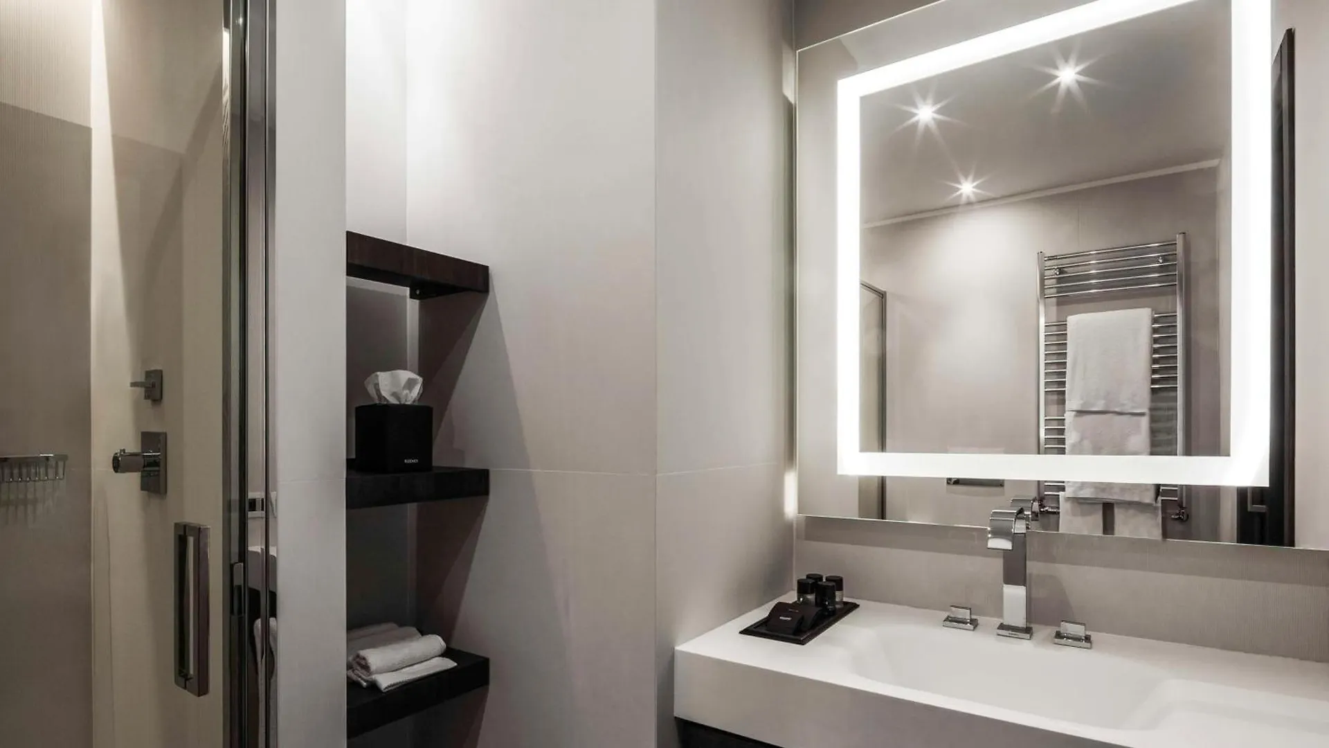 Hyatt Centric Milan Centrale 4*,