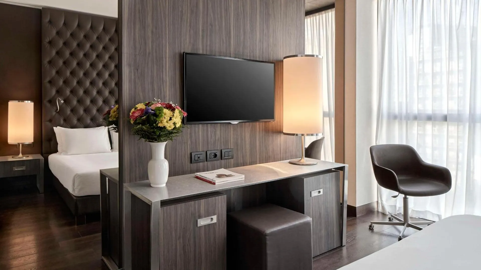 Hyatt Centric Milan Centrale 4*,